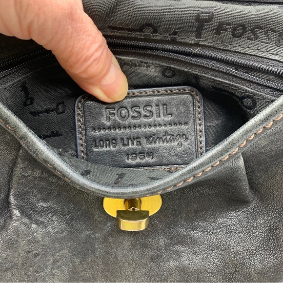 FOSSIL Carson Black Leather Flap Organizer Crossbody Shoulder Bag ZB5057 EUC - Picture 8 of 10